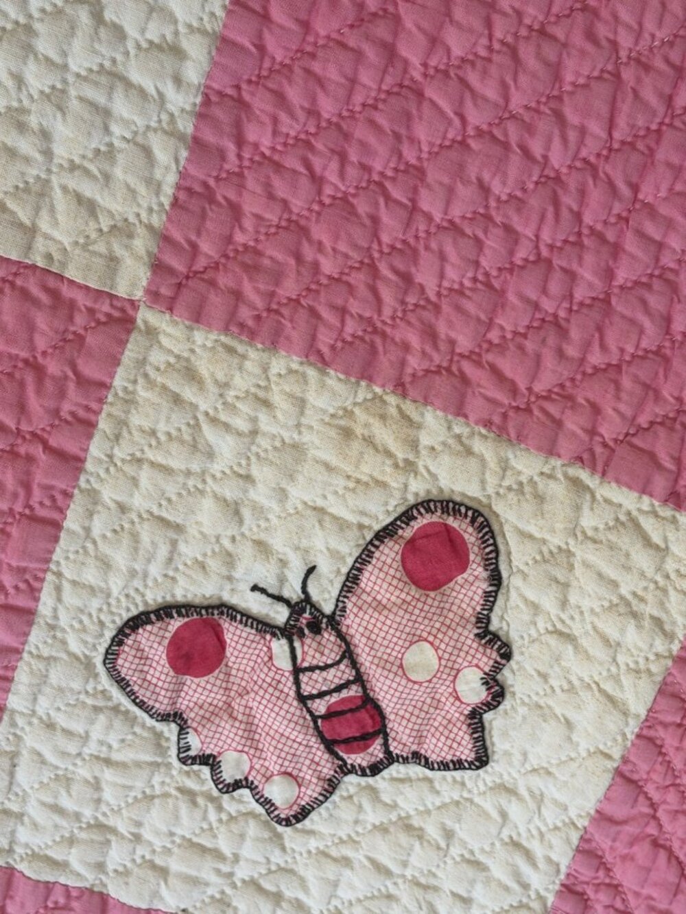 Handmade PinkWhite Butterfly Stitched Applique Antique Vintage Quilt Sz 63x70 - Picture 4 of 11